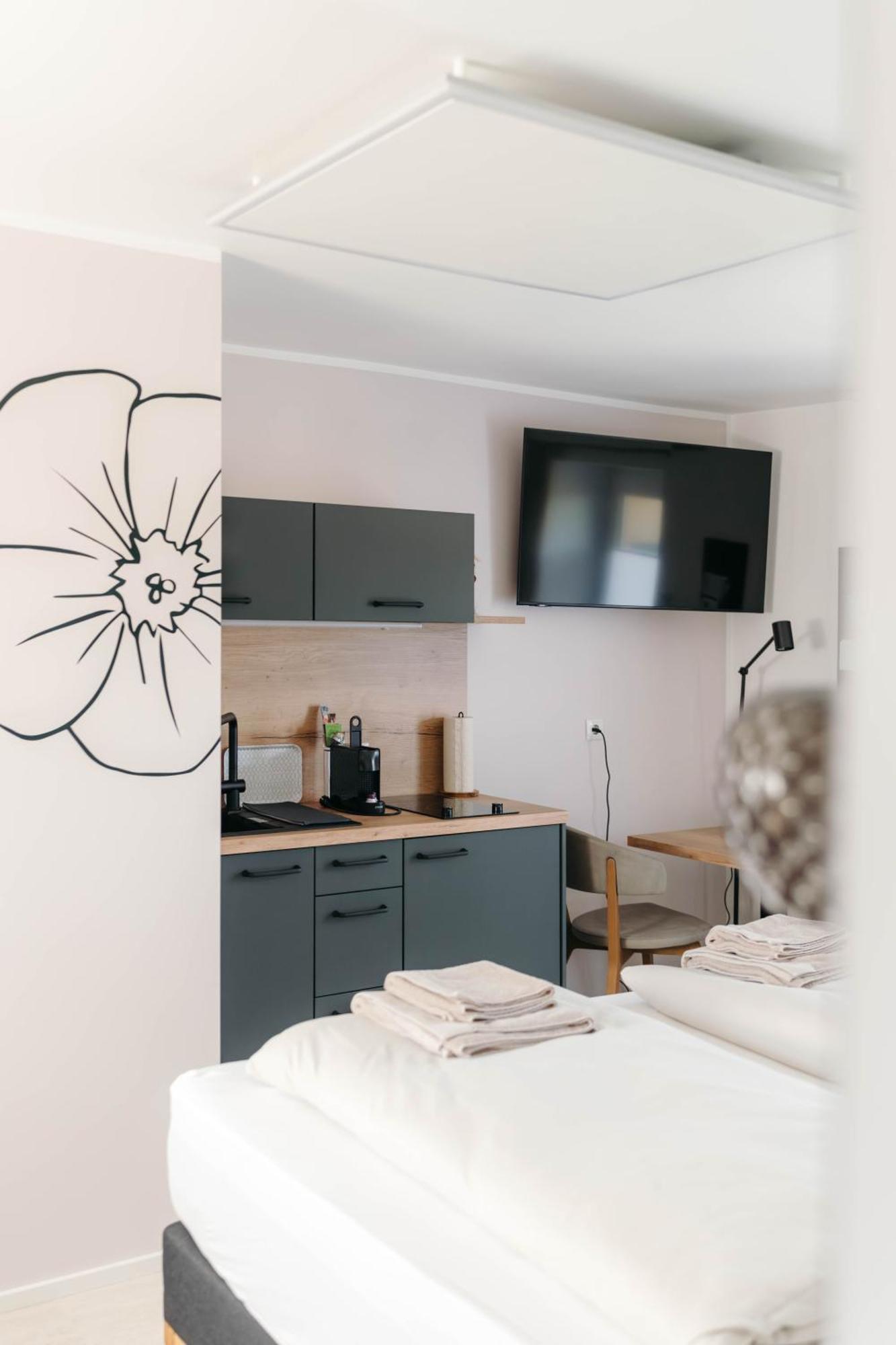 Pension Blumenwiese - Mitten Im Thermenland Burgau Exterior foto
